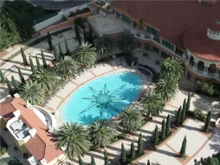 Photo #2: 2235912 Listing 