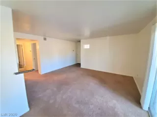 Photo #5: 2235946 Listing 