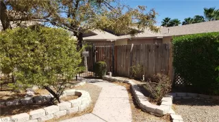 Photo #2: 2235960 Listing