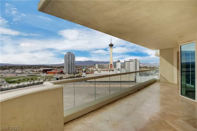 MLS: 2236000 Condo For Sale