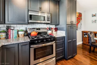 Photo #1: 2236004 Listing