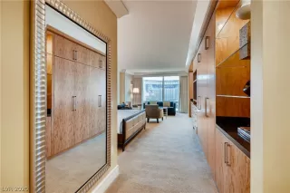 Photo #5: 2236031 Listing 