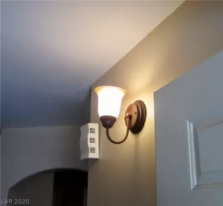 Photo #5: 2236054 Listing