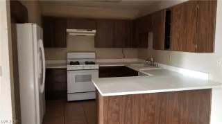 Photo #6: 2236056 Listing