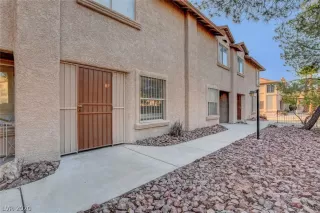 Photo #3: 2236109 Listing 