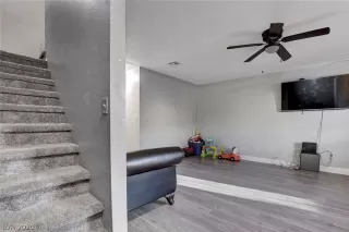 Photo #6: 2236109 Listing 