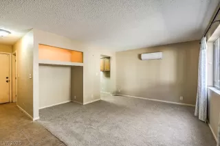 Photo #5: 2236117 Listing 