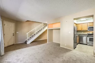 Photo #6: 2236117 Listing 