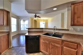 Photo #6: 2236133 Listing