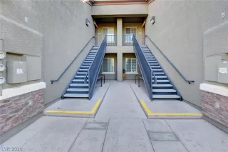 Photo #3: 2236245 Listing