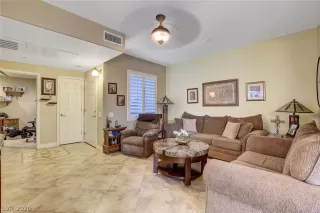 Photo #6: 2236245 Listing