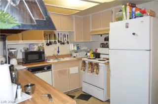 Photo #4: 2236281 Listing 