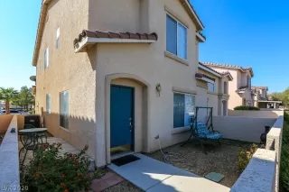 Photo #3: 2236343 Listing