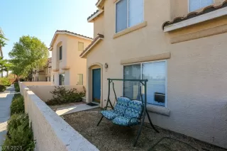 Photo #5: 2236343 Listing