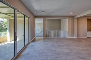 Photo #4: 2236360 Listing