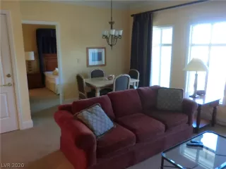 Photo #2: 2236362 Listing