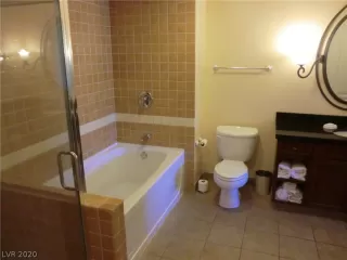 Photo #6: 2236362 Listing