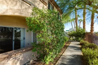 Photo #3: 2236363 Listing