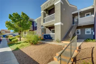 Photo #1: 2236395 Listing