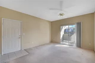 Photo #4: 2236395 Listing