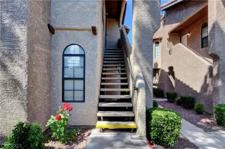 Photo #3: 2236433 Listing