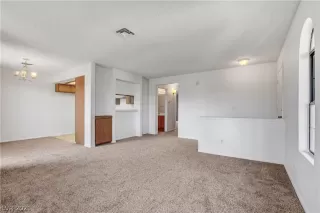 Photo #6: 2236433 Listing