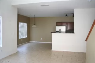 Photo #4: 2236524 Listing 