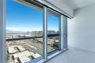 Photo #5: 2236529 Listing 