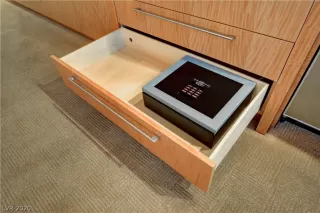 Photo #2: 2236566 Listing