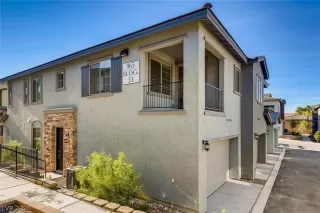 Photo #1: 2236587 Listing