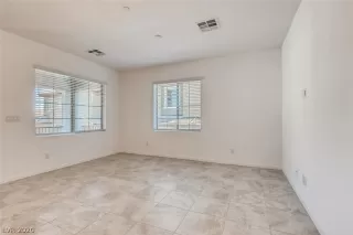 Photo #2: 2236587 Listing