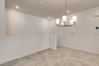 Photo #4: 2236587 Listing