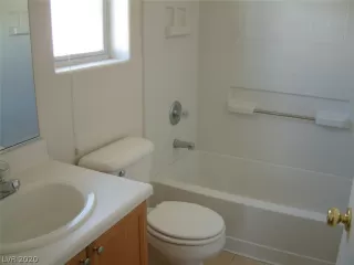 Photo #2: 2236594 Listing