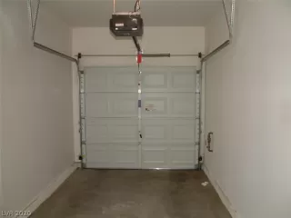 Photo #5: 2236594 Listing