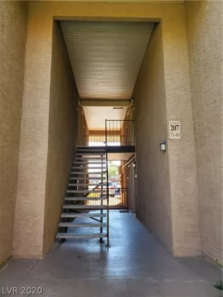 Photo #1: 2236601 Listing