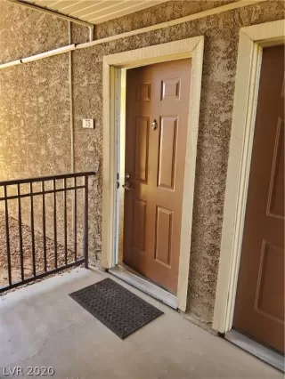 Photo #2: 2236601 Listing