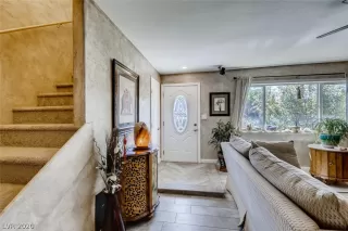 Photo #5: 2236630 Listing