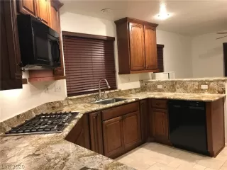 Photo #2: 2236637 Listing