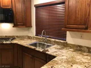 Photo #3: 2236637 Listing