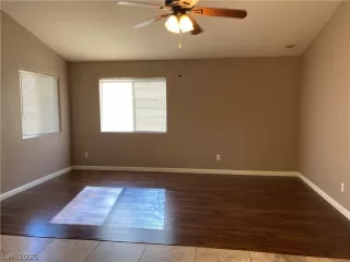 Photo #4: 2236641 Listing 