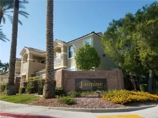 Photo #1: 2236662 Listing