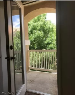 Photo #6: 2236662 Listing