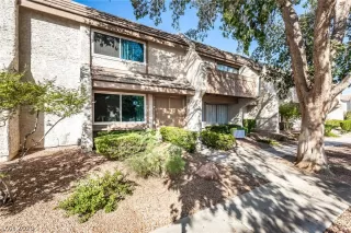 Photo #1: 2236672 Listing