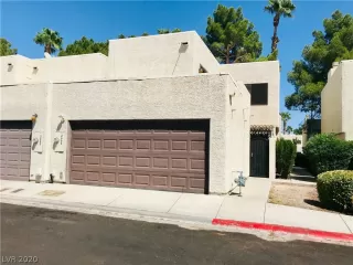 Photo #4: 2236679 Listing 