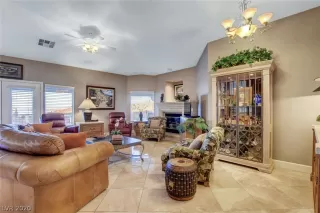 Photo #5: 2236707 Listing 