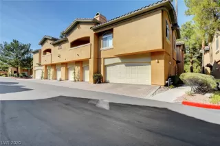 Photo #2: 2236722 Listing