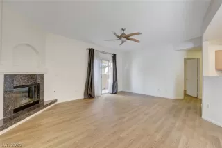 Photo #3: 2236722 Listing