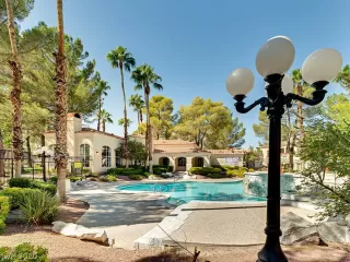 Photo #1: 2236738 Listing