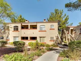 Photo #2: 2236738 Listing