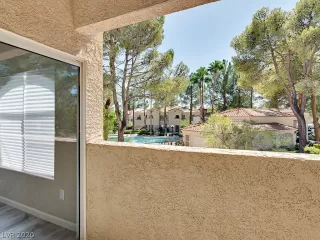 Photo #6: 2236738 Listing